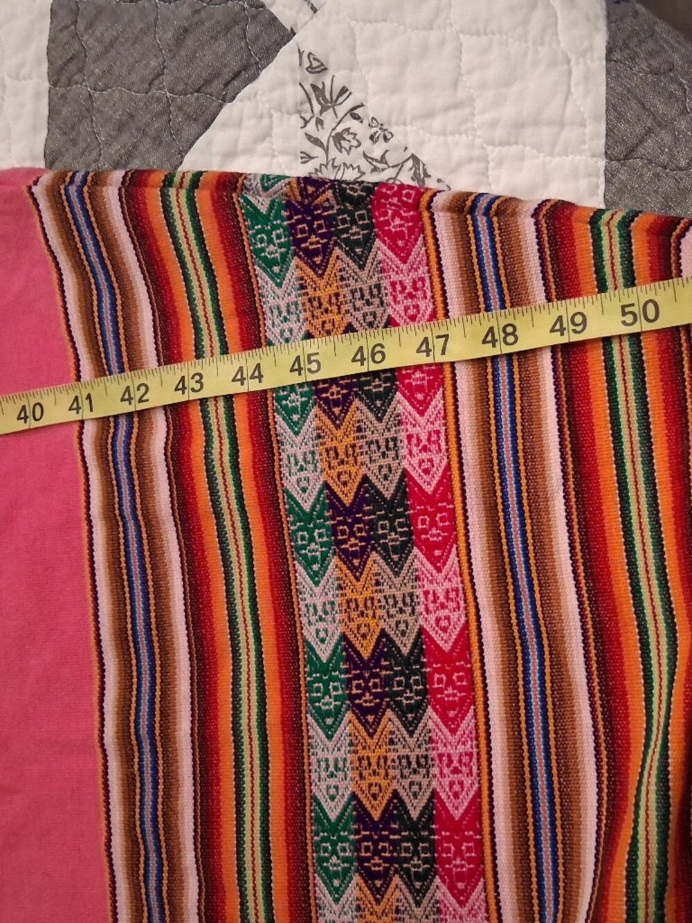 Pitusa Peruvian-style Hooded Poncho - Picture 9 of 9